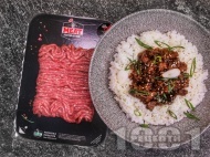 Ориз с мляно говеждо месо в азиатски стил